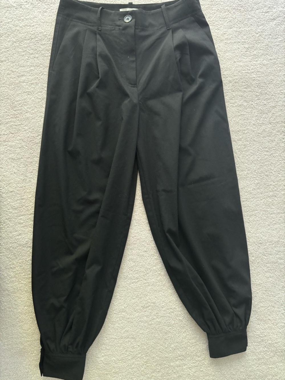 H&M Black Balloon Legs Pants with Button-Cuff Bottoms - Picture 9 of 9